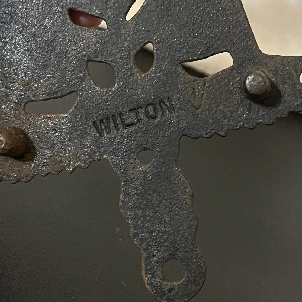 Vintage WILTON Cast Iron Trivet Brooms Wheat Stalk and Heart Shape 5